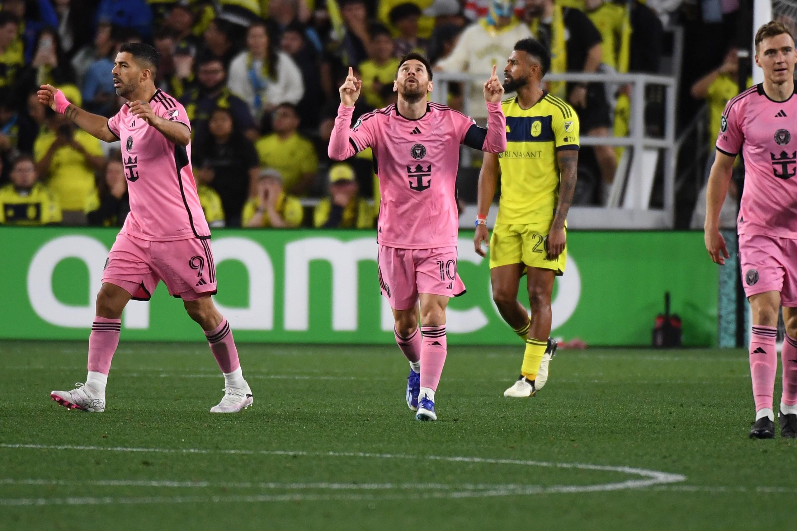 九游体育官方网站关于梅西与90激战美国队分钟，比赛局势复杂胜负难料！，塔图姆焦点对战赢得满堂喝彩的信息