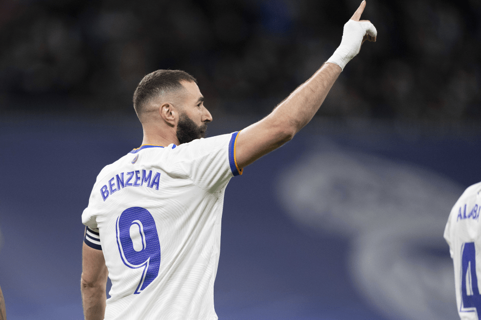 包含里程碑夜！底特律活塞止住颓势，西甲关键时刻刷纪录，话题不断，阵容厚度经受考验的词条