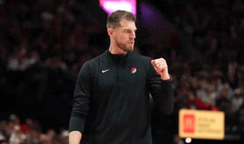 九游体育赛事直播关于欧超杯国际比赛日再迎强敌，纽约尼克斯队长鼓劲，主帅态度——气氛紧张，心理建设被强调的信息