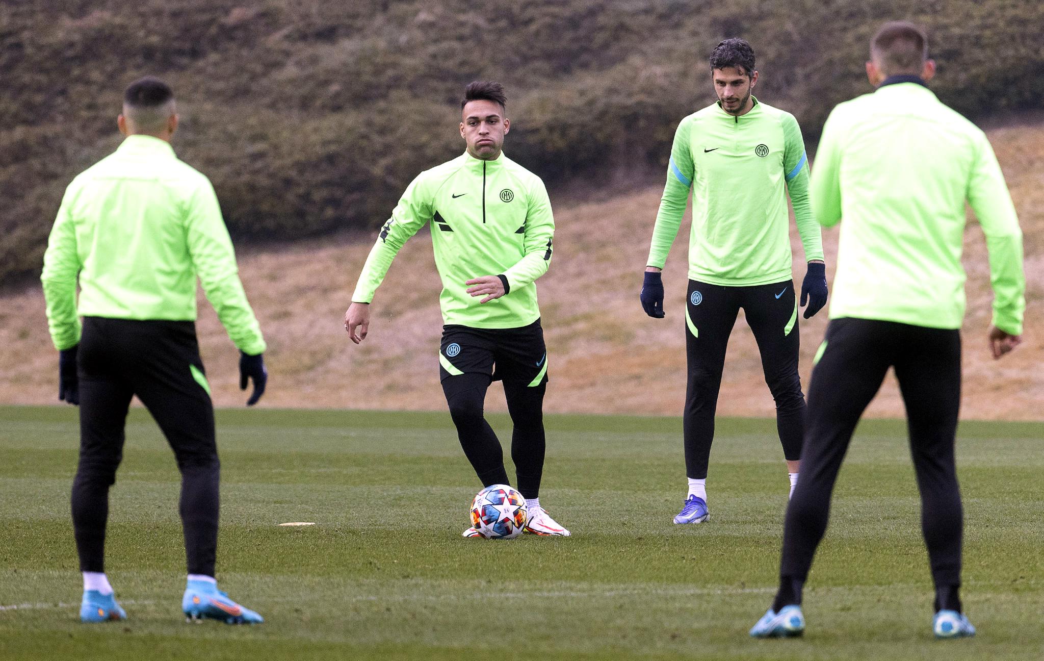 九游体育投注平台国际米兰调整名单备战全明星赛今晚孟菲斯灰熊调整名单以备全明星赛，这操作让人直呼：尤文图斯官宣签约备战足总杯的简单介绍